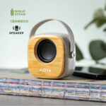 Speaker in bambù