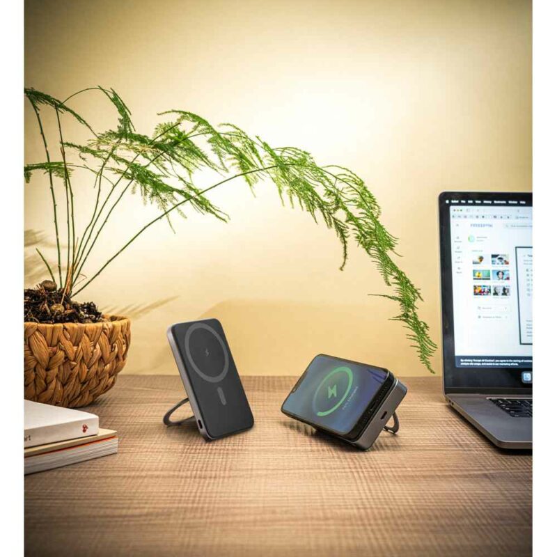 Power bank magnetico - immagine 6